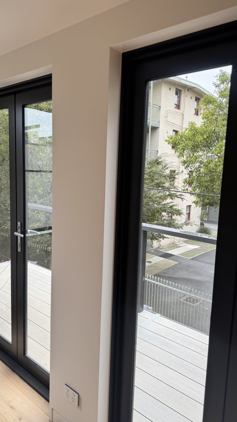 Windows caulking work in Melbourne